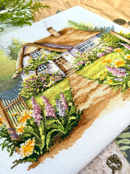 Enchantimg English House & Garden - PDF Cross Stitch Pattern