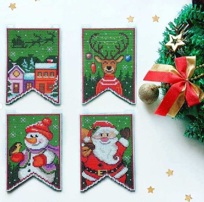 Christmas flags - green 190CS Counted cross stitch kit with plastic canvas