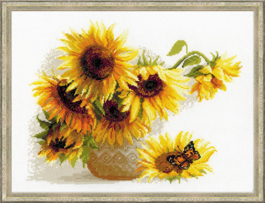 Hot Summer R1488 Counted Cross Stitch Kit