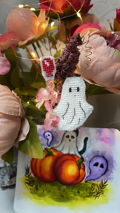 Little ghost - Free PDF Cross Stitch Pattern