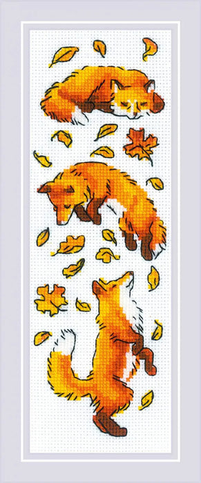 Foxes in Leaves R1879 Counted Cross Stitch Kit