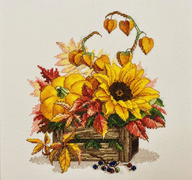 Hello Autumn R2006 Counted Cross Stitch Kit