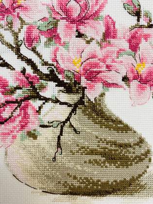 Southern Magnolia R2018 Counted Cross Stitch Kit