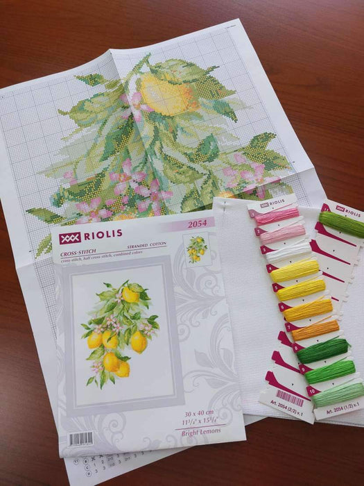 Bright Lemons R2054 Counted Cross Stitch Kit