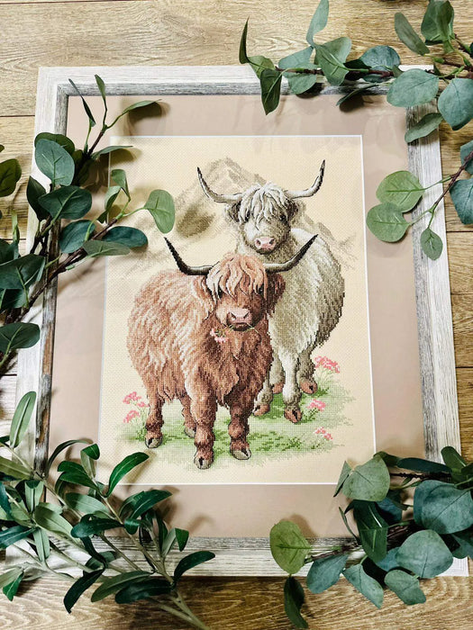 Highland Buddies R2090 Counted Cross Stitch Kit