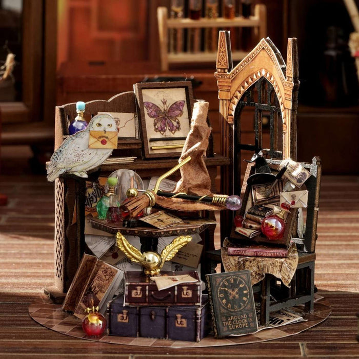 Miniature Wizardi Roombox Kit - Time Magic Dollhouse Kit