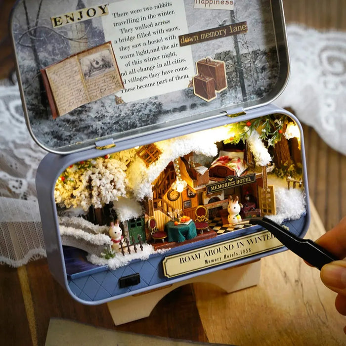 Miniature Wizardi Roombox Kit - Roam Aaround in winter