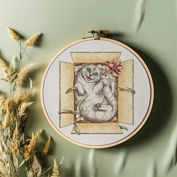 Cat in Box Comb - PDF Cross Stitch Pattern