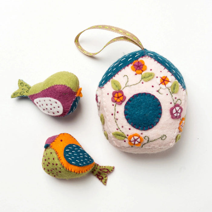 Birdhouse & 2 Birds from Felt Craft Kit BIRHO3F