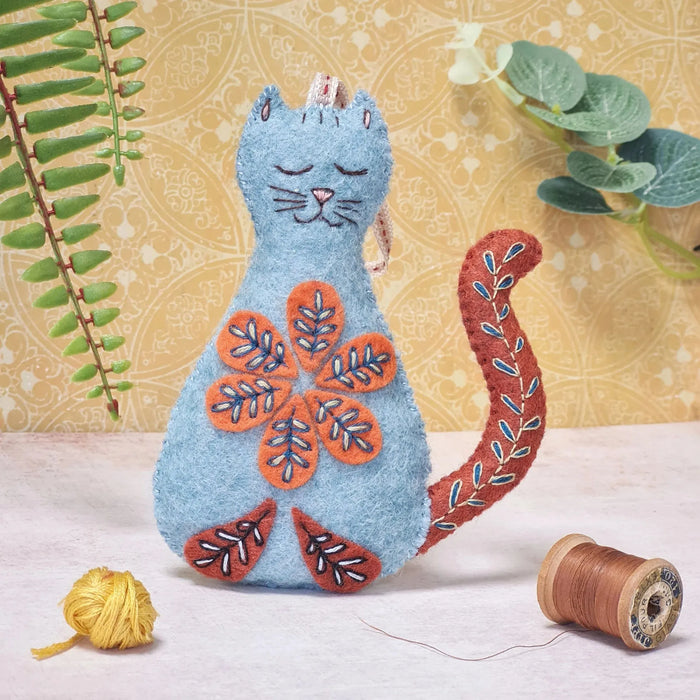 Folk Cat from Felt Craft Kit MKFCT1F