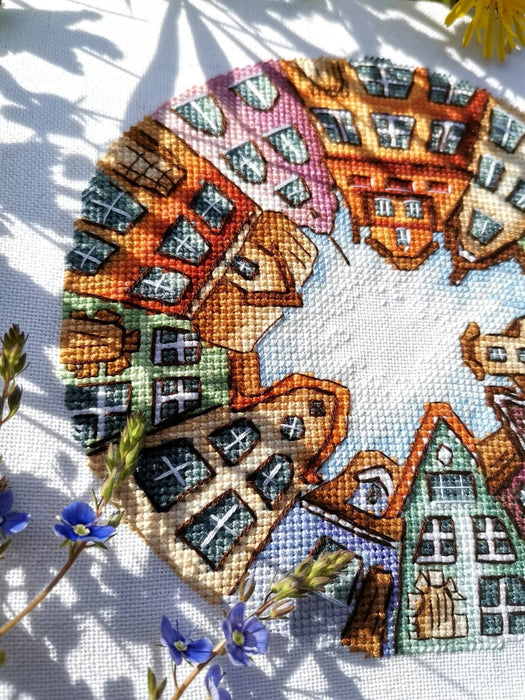 The old Courtyard - PDF Cross Stitch Pattern