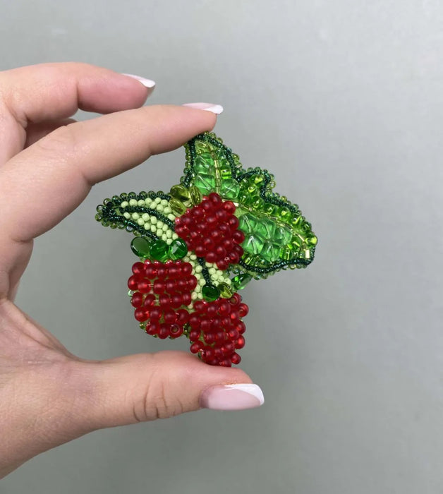 Beadwork kit for creating brooch Crystal Art "Raspberries" BP-351C