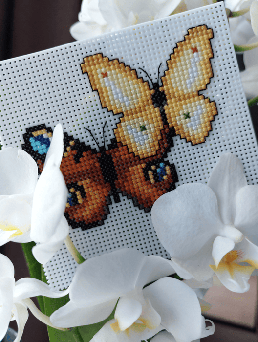 "Butterflies" 117CS Counted Cross-Stitch Kit - Wizardi