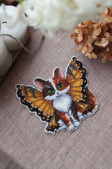 Butterfly Cat - PDF Cross Stitch Pattern - Wizardi