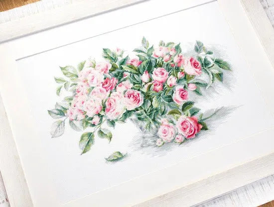 Bouquet of Pink Roses B2286L Counted Cross-Stitch Kit