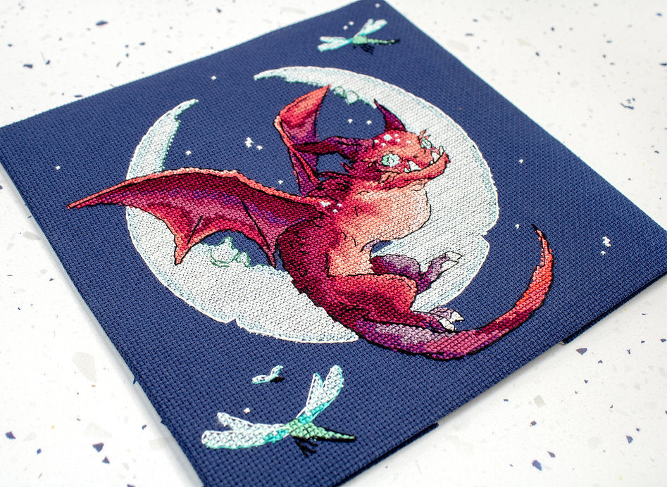 Dragon L8800 Counted Cross Stitch Kit