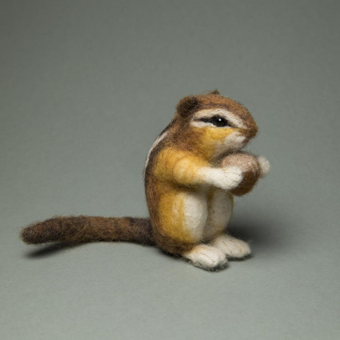 Felting kit Small chipmunk V-146C - Wizardi