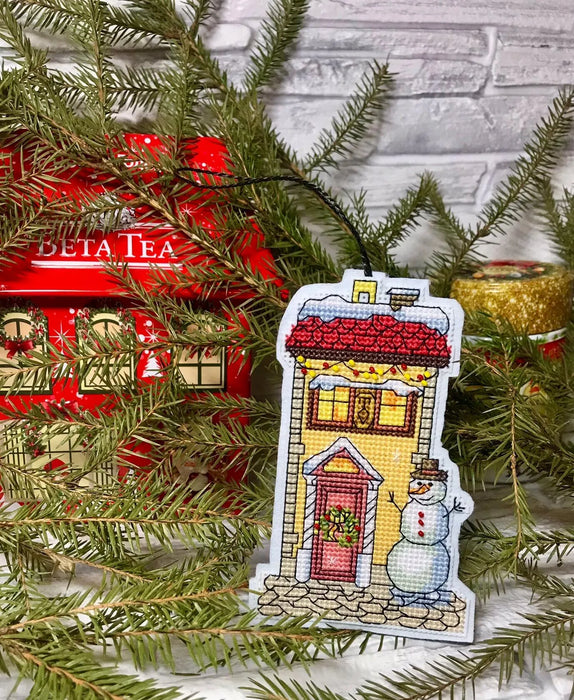 A house and a snowman - PDF Cross Stitch Pattern