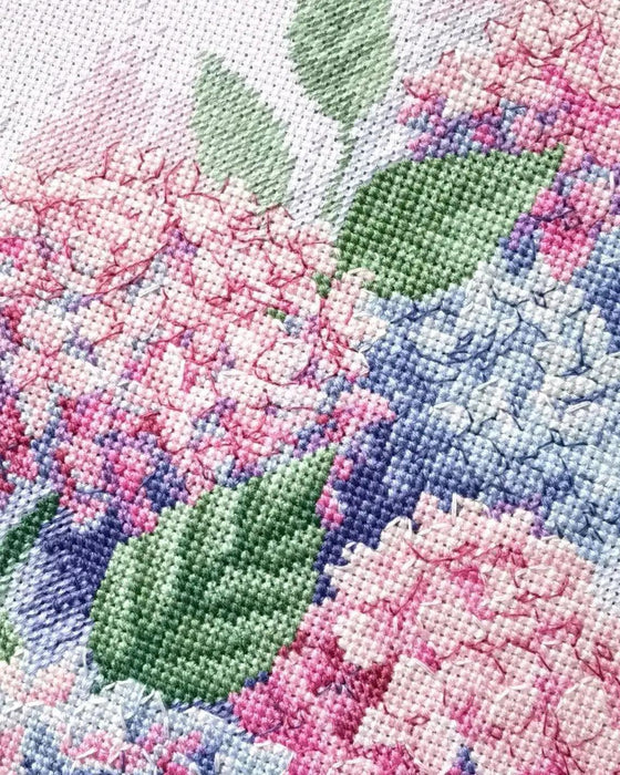 Graceful Hydrangeas 2139R Counted Cross Stitch Kit - Wizardi