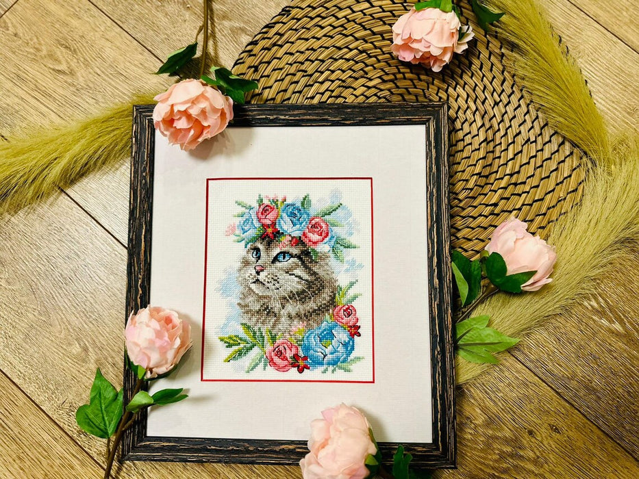 Cat in Flowers R2088 Counted Cross Stitch Kit