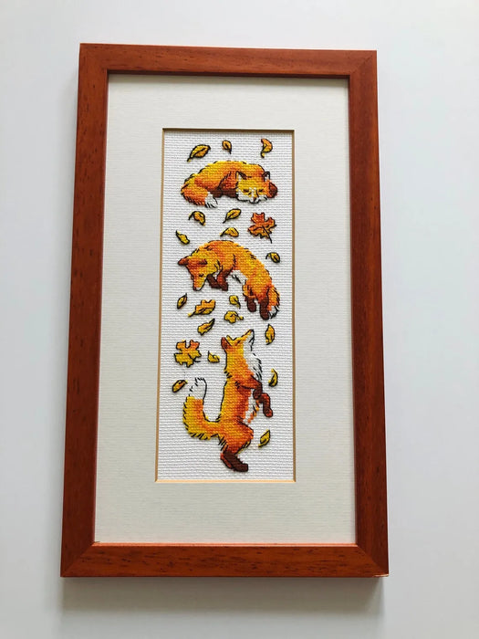 Foxes in Leaves R1879 Counted Cross Stitch Kit