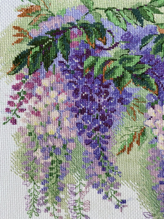 Wisteria R1672 Counted Cross Stitch Kit