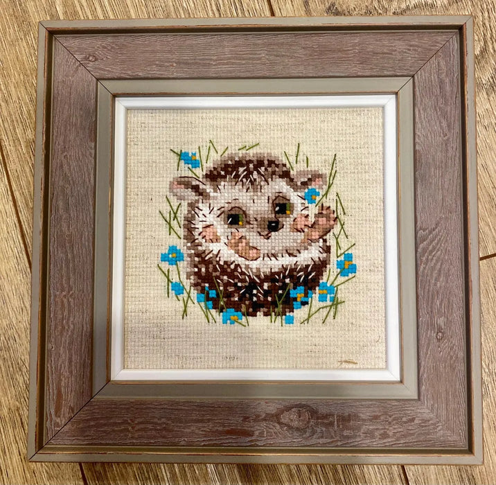 Little Hedgehog R1753 Counted Cross Stitch Kit