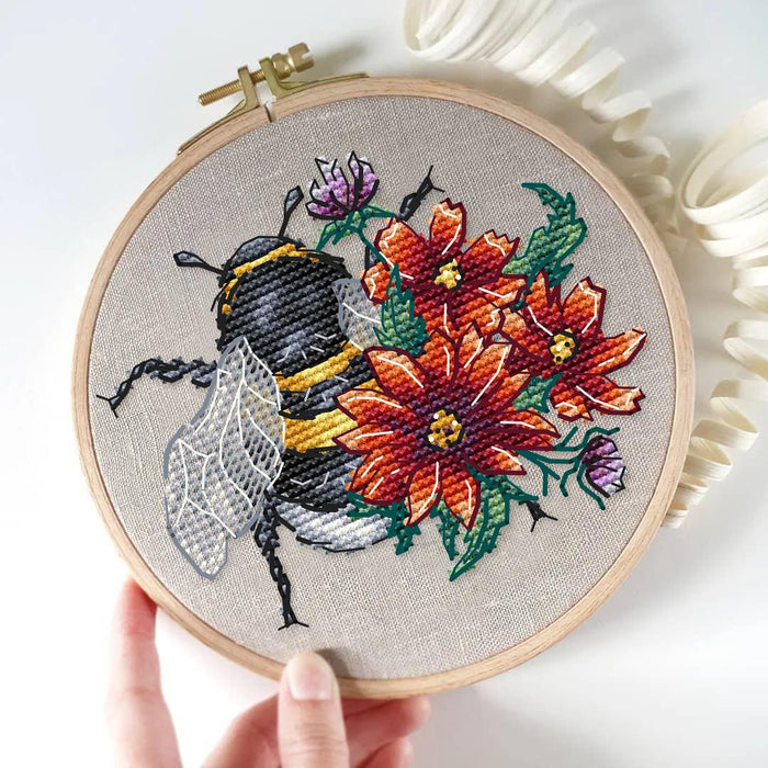 Insects. Bumblebee - PDF Cross Stitch Pattern - Wizardi