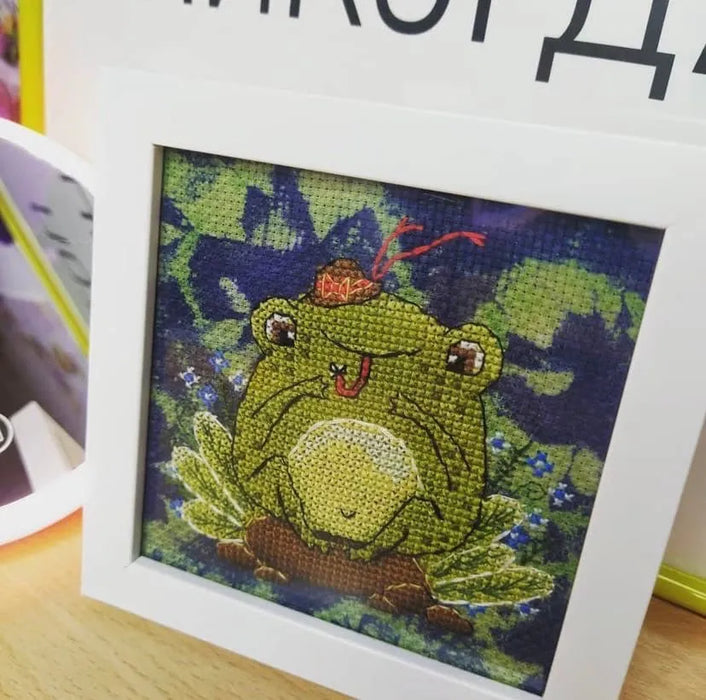 Frog traveler - PDF Cross Stitch Pattern