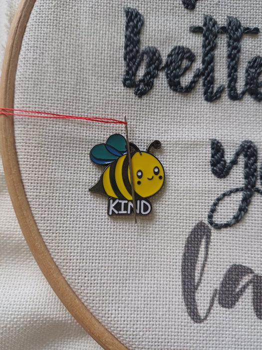 Bee Magnetic Needle Minder F07M10-3 Bee