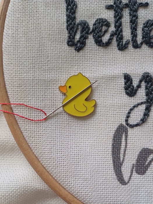 Little Duck Magnetic Needle Minder F07M10-6 Duck