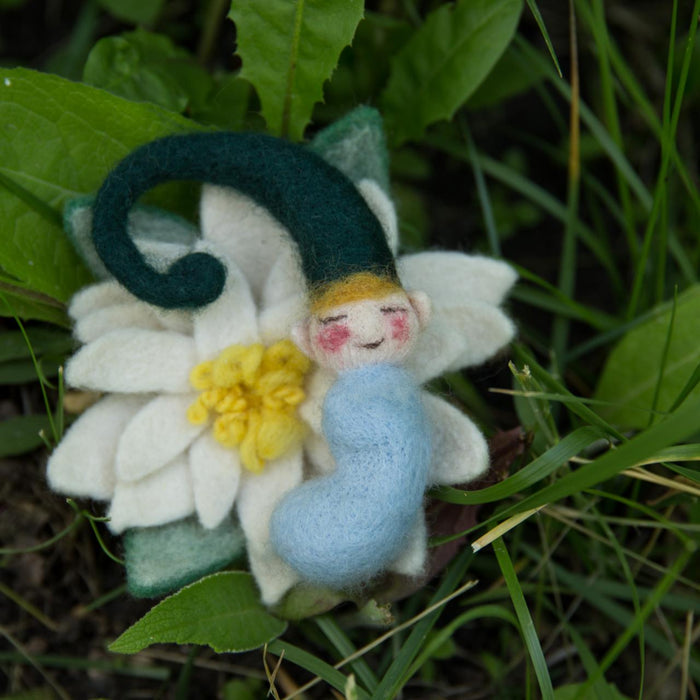 Felting kit V-85C ''Child's dreams''