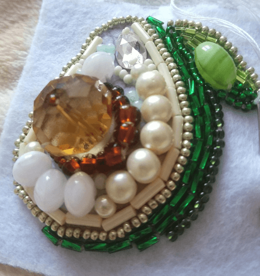 BP-213C Beadwork kit for creating brooch Crystal Art "Avocado" - Wizardi