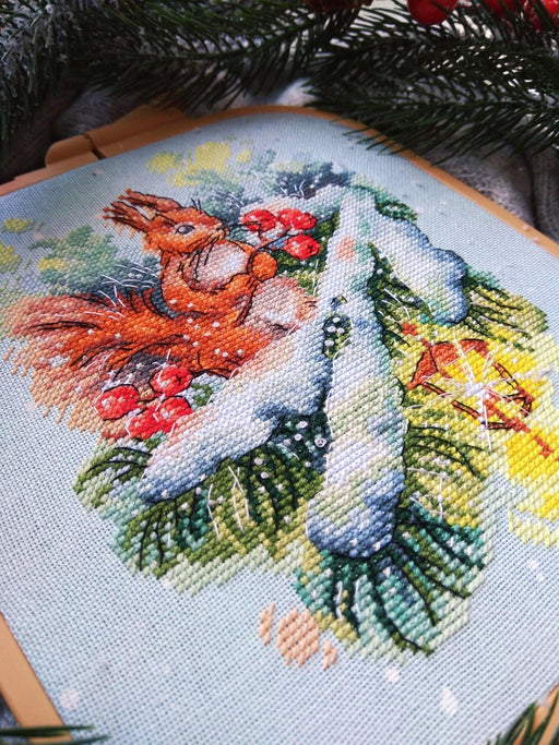 Breath of Winter. Squirrel - PDF Cross Stitch Pattern - Wizardi