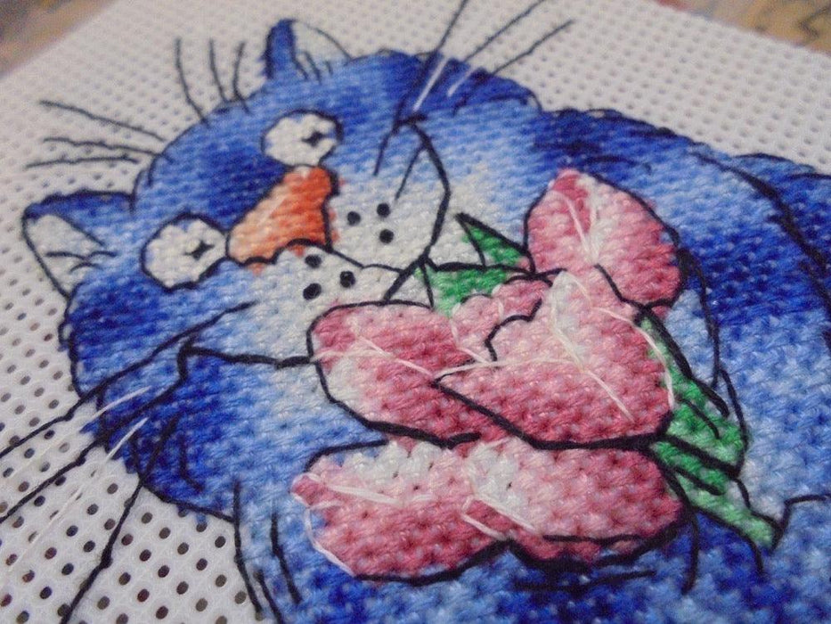 Cat with Flowers - PDF Cross Stitch Pattern - Wizardi