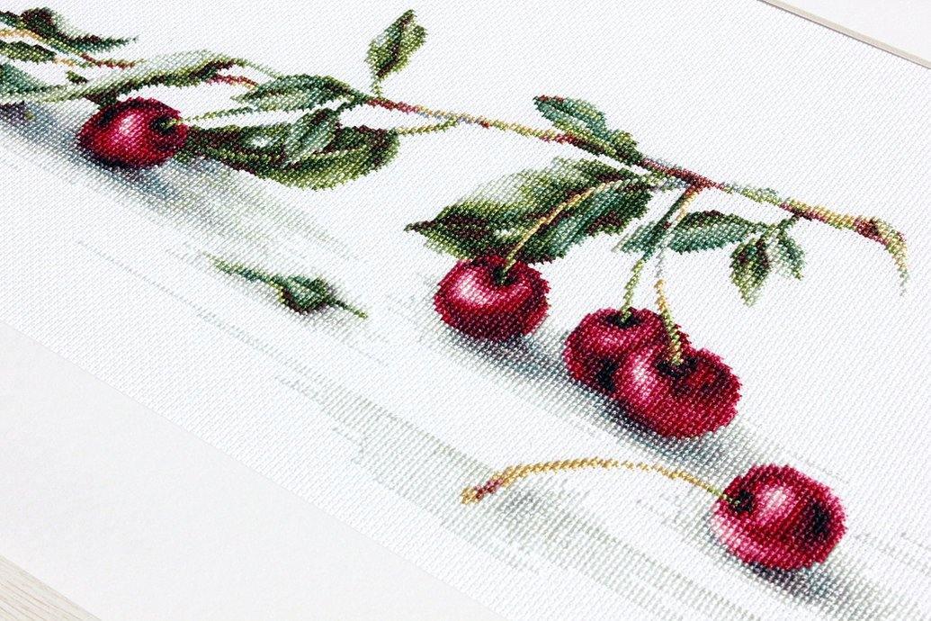 Cherry B2252L Counted Cross-Stitch Kit - Wizardi