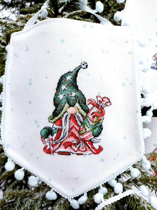 Christmas Dwarfs - PDF Cross Stitch Pattern - Wizardi