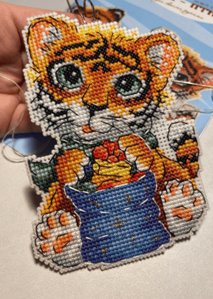 Christmas Tree Ornament. Baby Tiger P-588 Plastic Canvas Counted Cross Stitch Kit - Wizardi