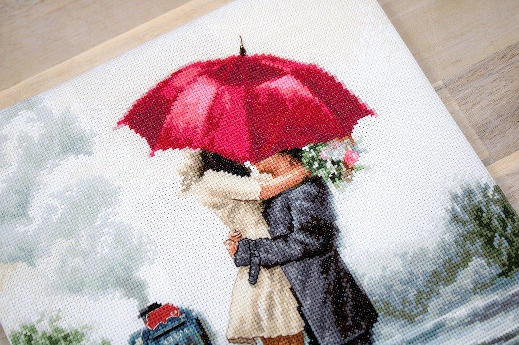 Couple on train station B2369L Counted Cross-Stitch Kit - Wizardi