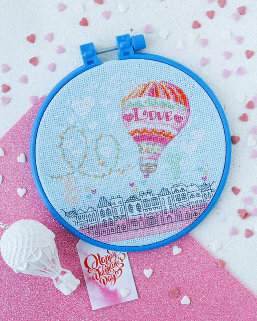 Cross-stitch kit Love is in the air AHM-033 - Wizardi