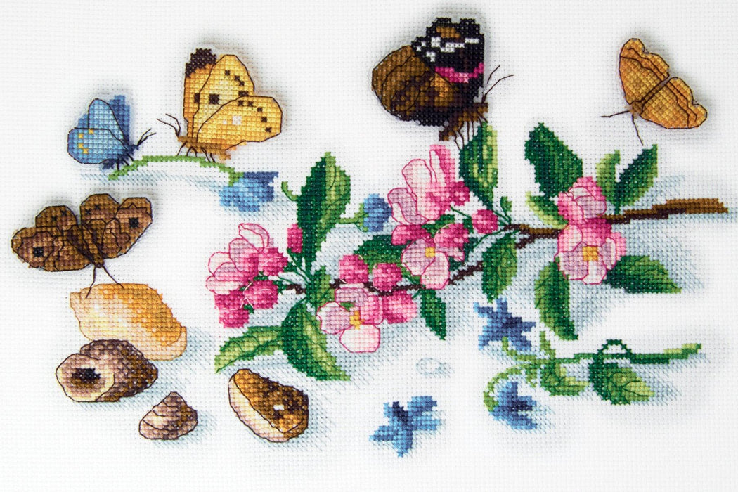 Cross-stitch kit M-453C Counted cross stitch kit series "Favorite garden" - Wizardi