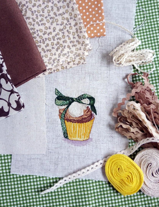 Cupcake - PDF Free Cross Stitch Pattern - Wizardi