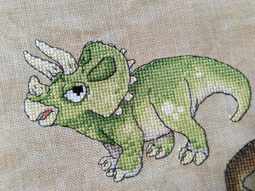 Dinosaurs. Triceraptor - PDF Cross Stitch Pattern - Wizardi