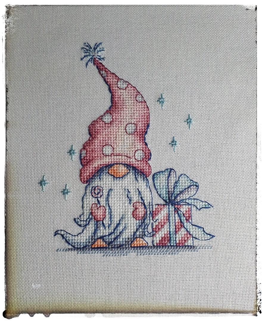 Dwarf with a Gift - PDF Cross Stitch Pattern - Wizardi