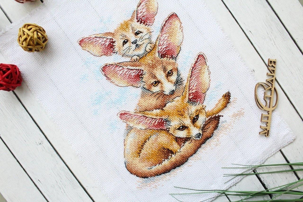 Fennec Fox Family SM-509 Counted Cross Stitch Kit - Wizardi