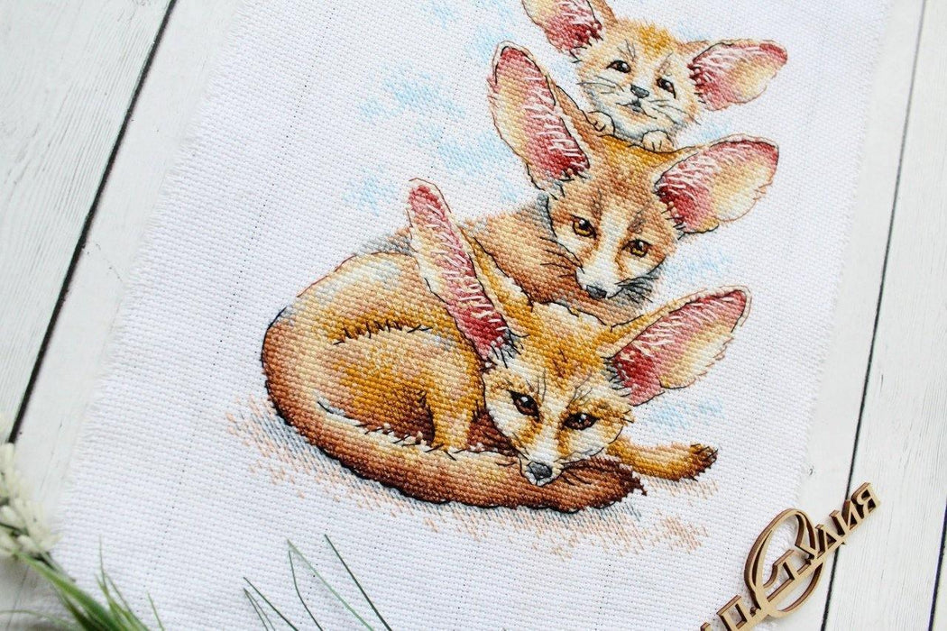 Fennec Fox Family SM-509 Counted Cross Stitch Kit - Wizardi