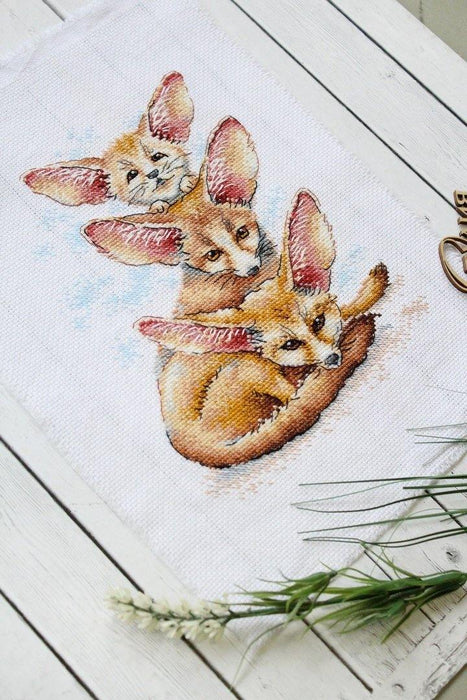 Fennec Fox Family SM-509 Counted Cross Stitch Kit - Wizardi