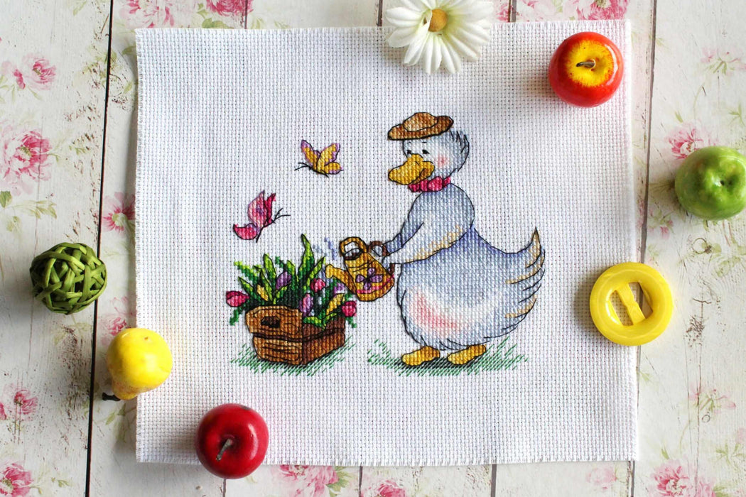 Gardening SM-439 Counted Cross Stitch Kit - Wizardi