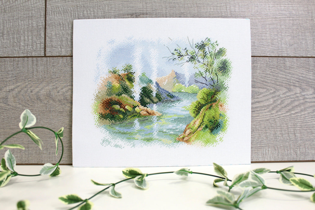 Hot Spring Valley A-041 Cross stitch kit - Wizardi