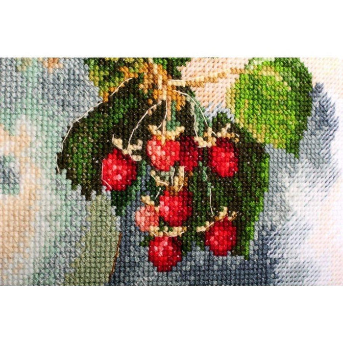 Hydrangea and raspberry M600 Counted Cross Stitch Kit - Wizardi